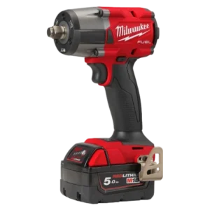 Μπουλονόκλειδο μεσαίας ροπής 1/2 ιντσας Milwaukee M18 FUEL με μπαταρίες 5.0Ah και βαλίτσα μεταφοράς.